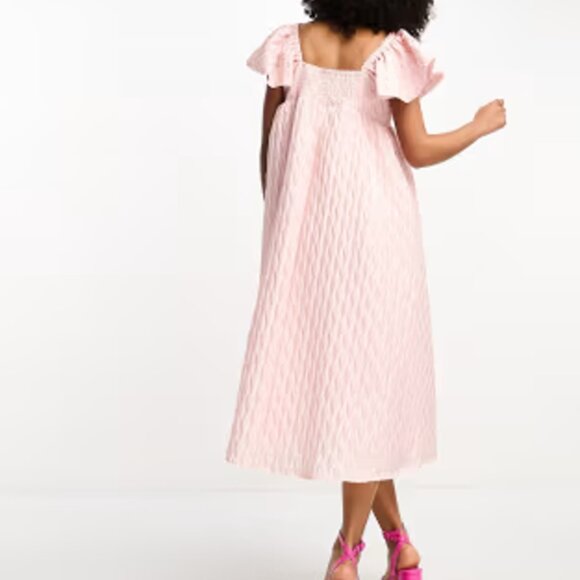 NWT!! Sister Jane puff sleeve jacquard midi dress in powder pink - Picture 2 of 10